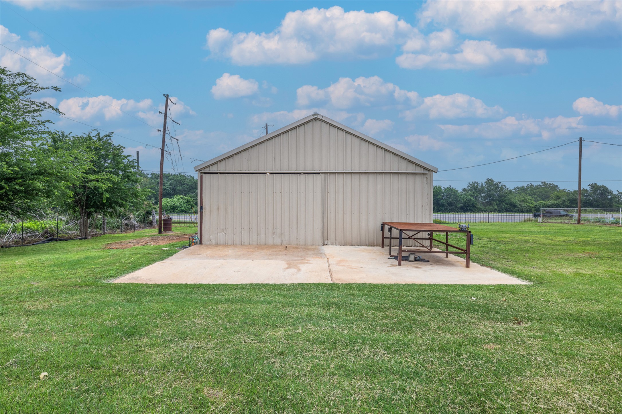 main property photo 8