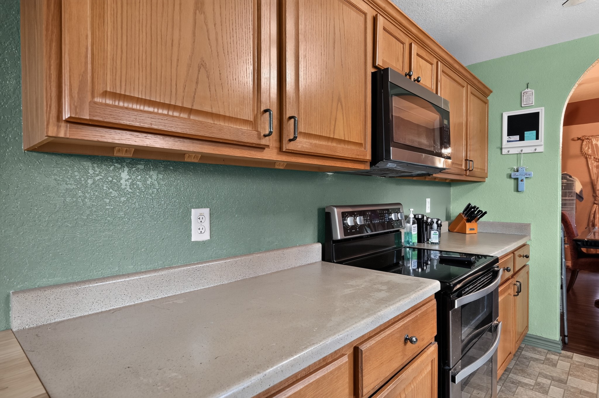 main property photo 10