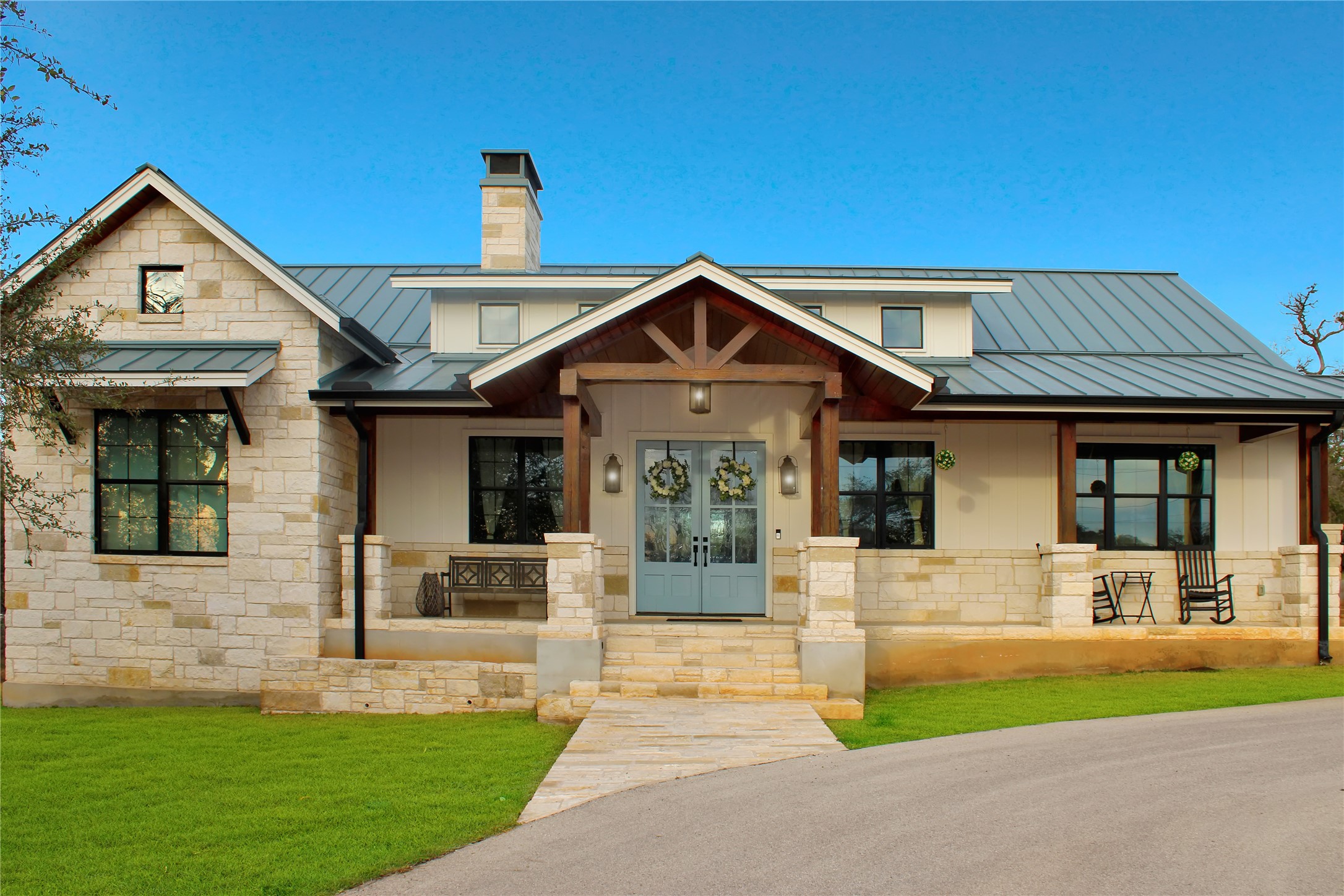 main property photo 30