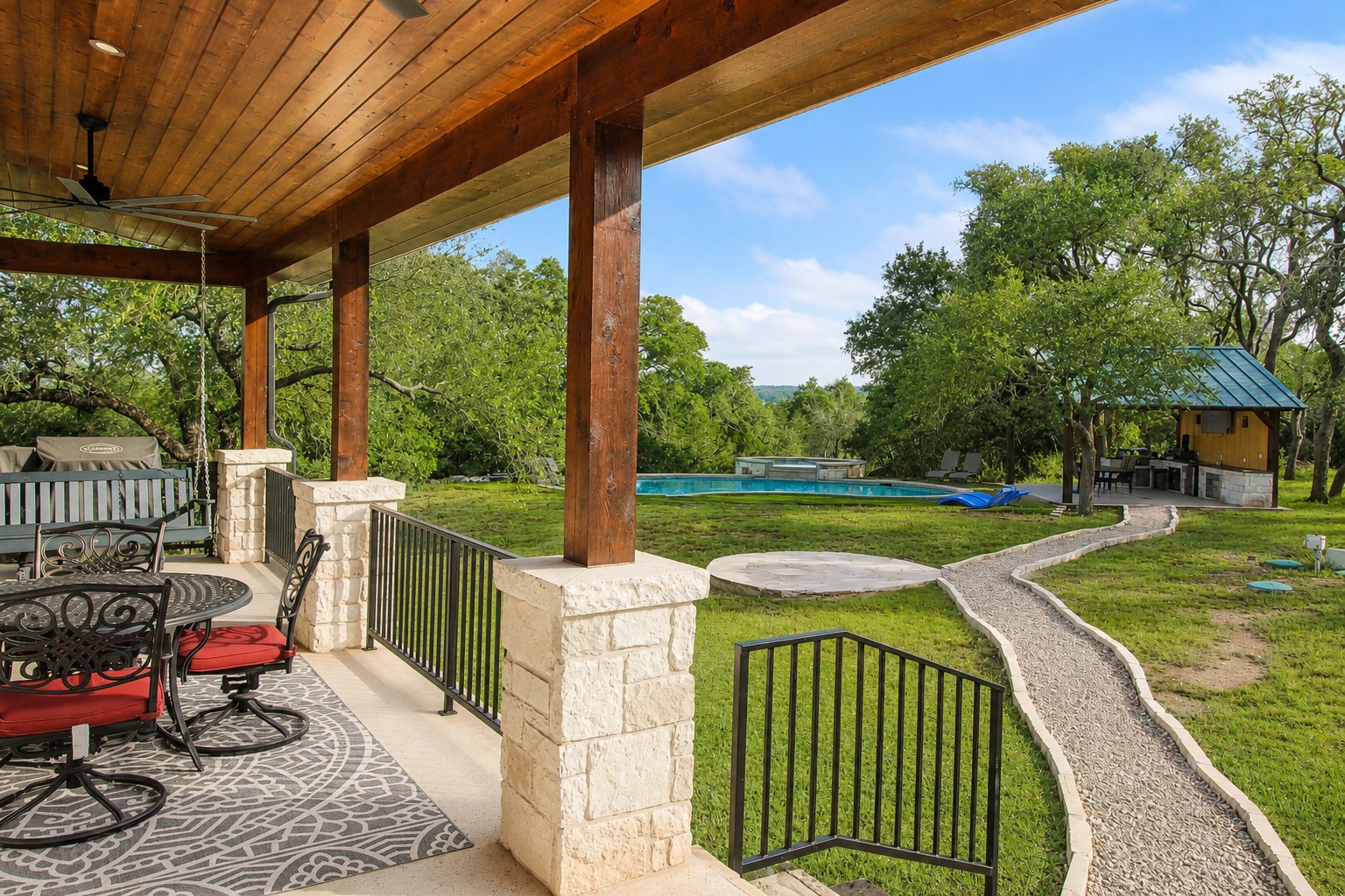 main property photo 37