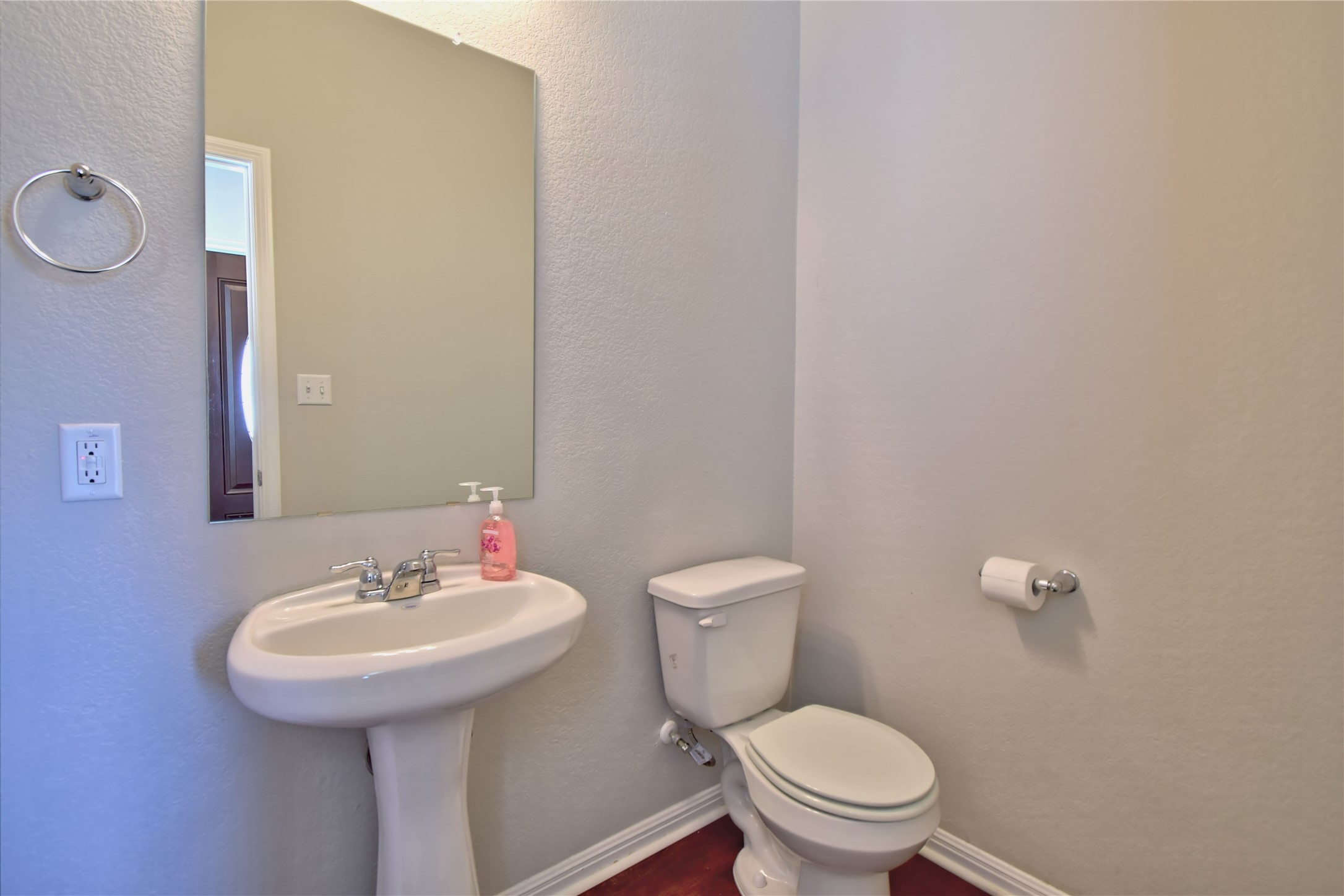 main property photo 4