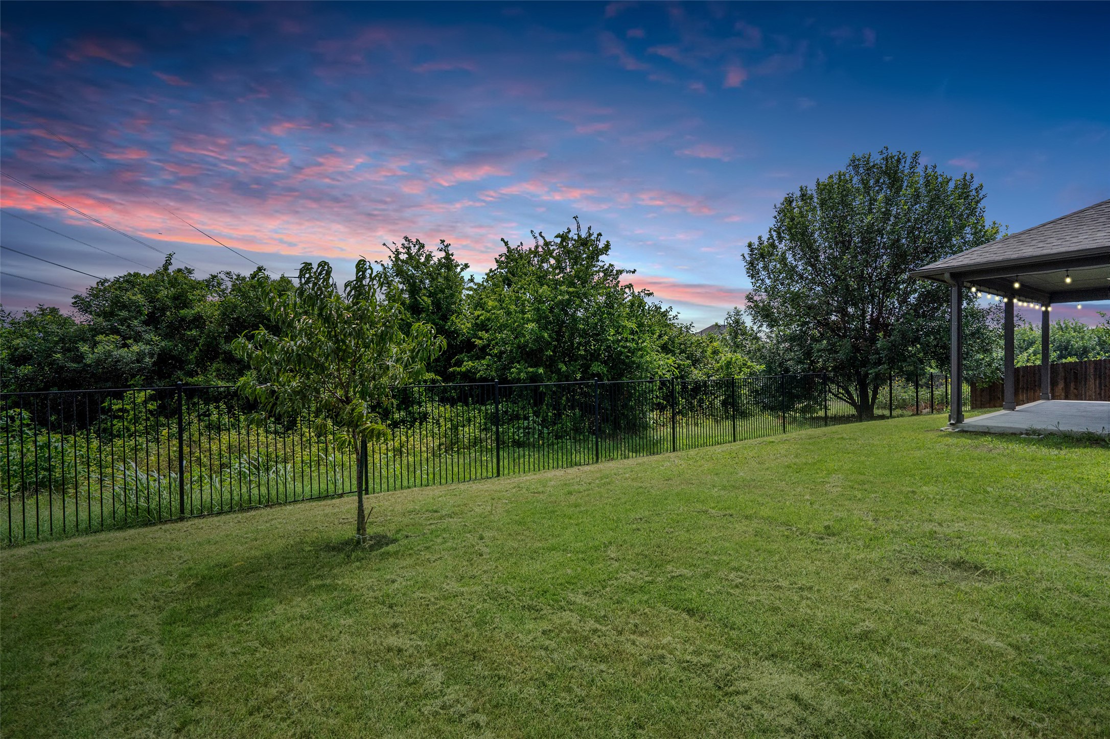 main property photo 28