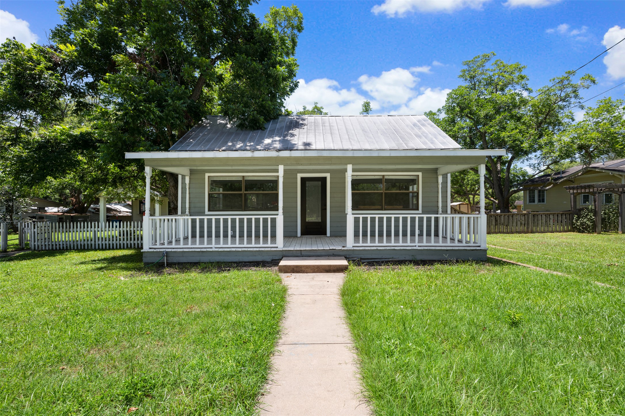main property photo 2