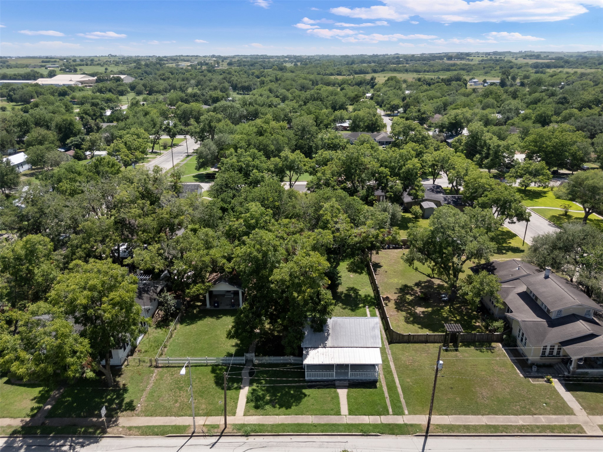 main property photo 20