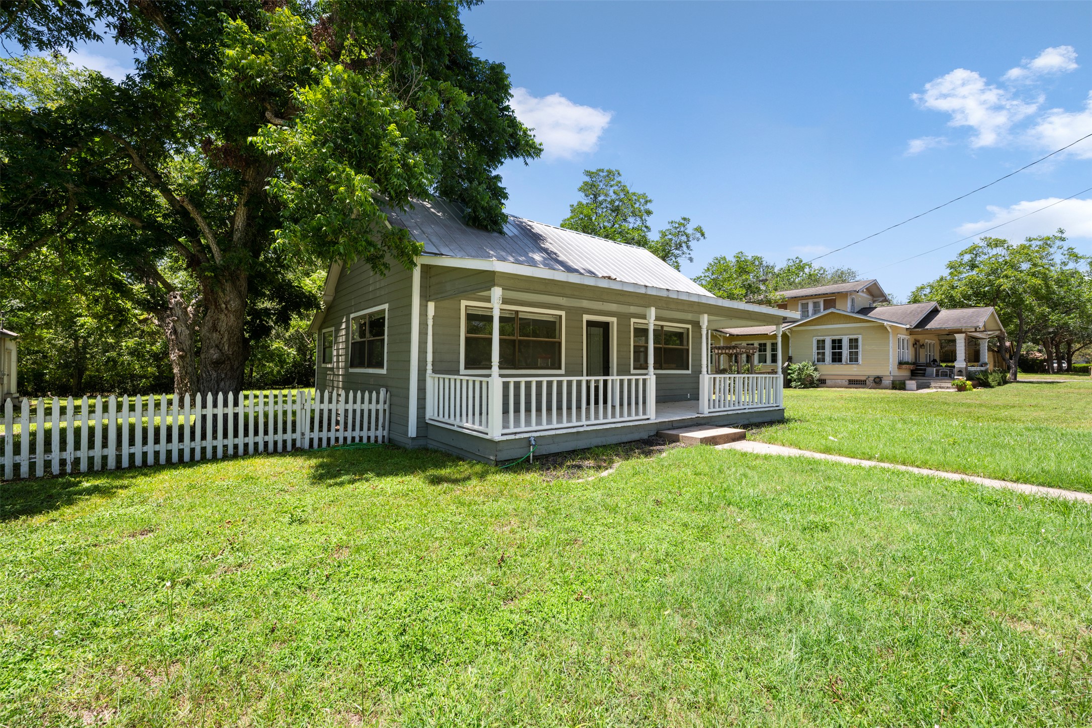 main property photo 26