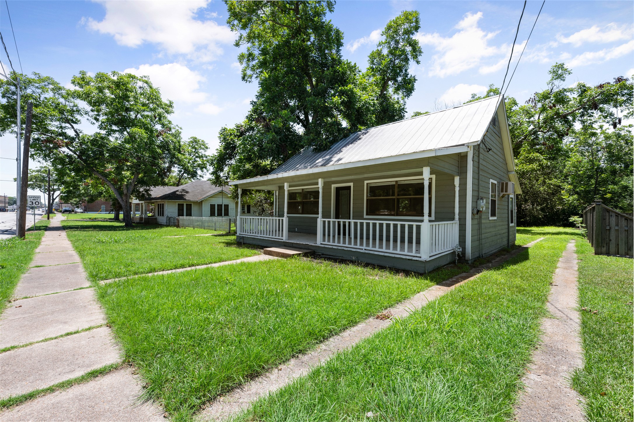 main property photo 27