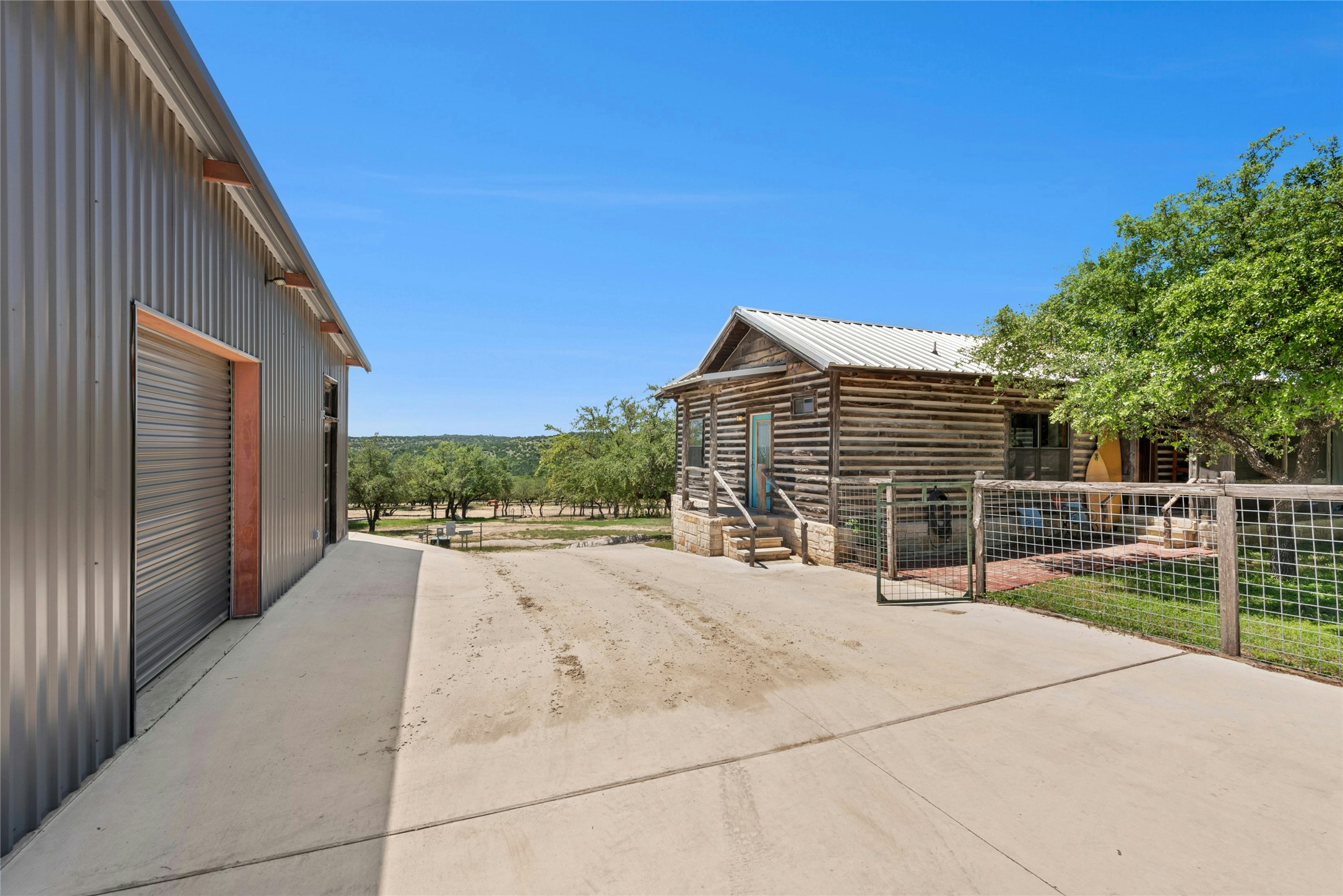 main property photo 27