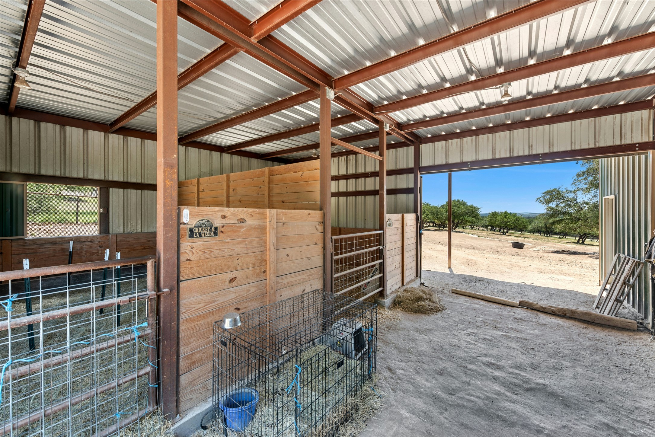 main property photo 29