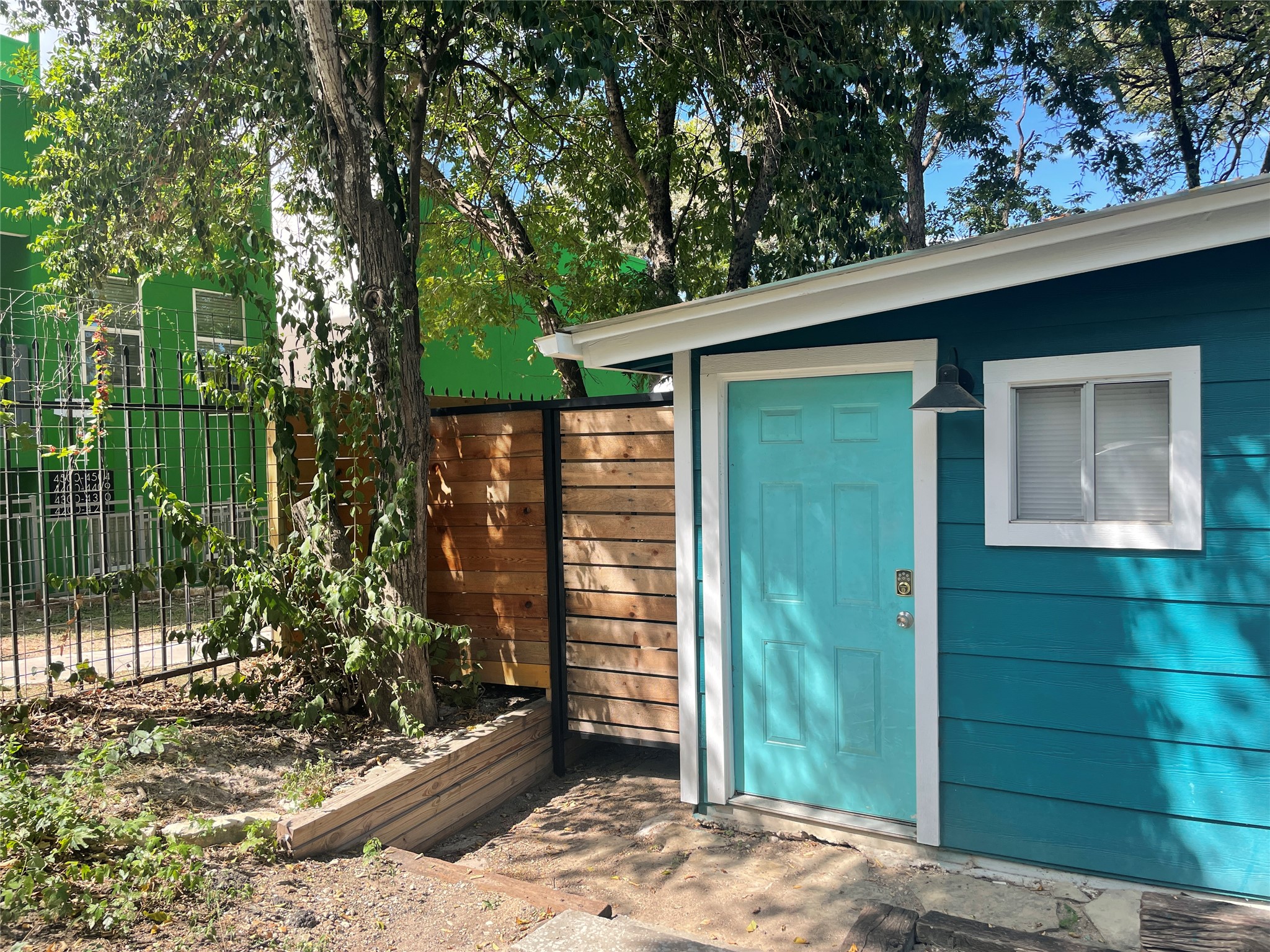main property photo 17