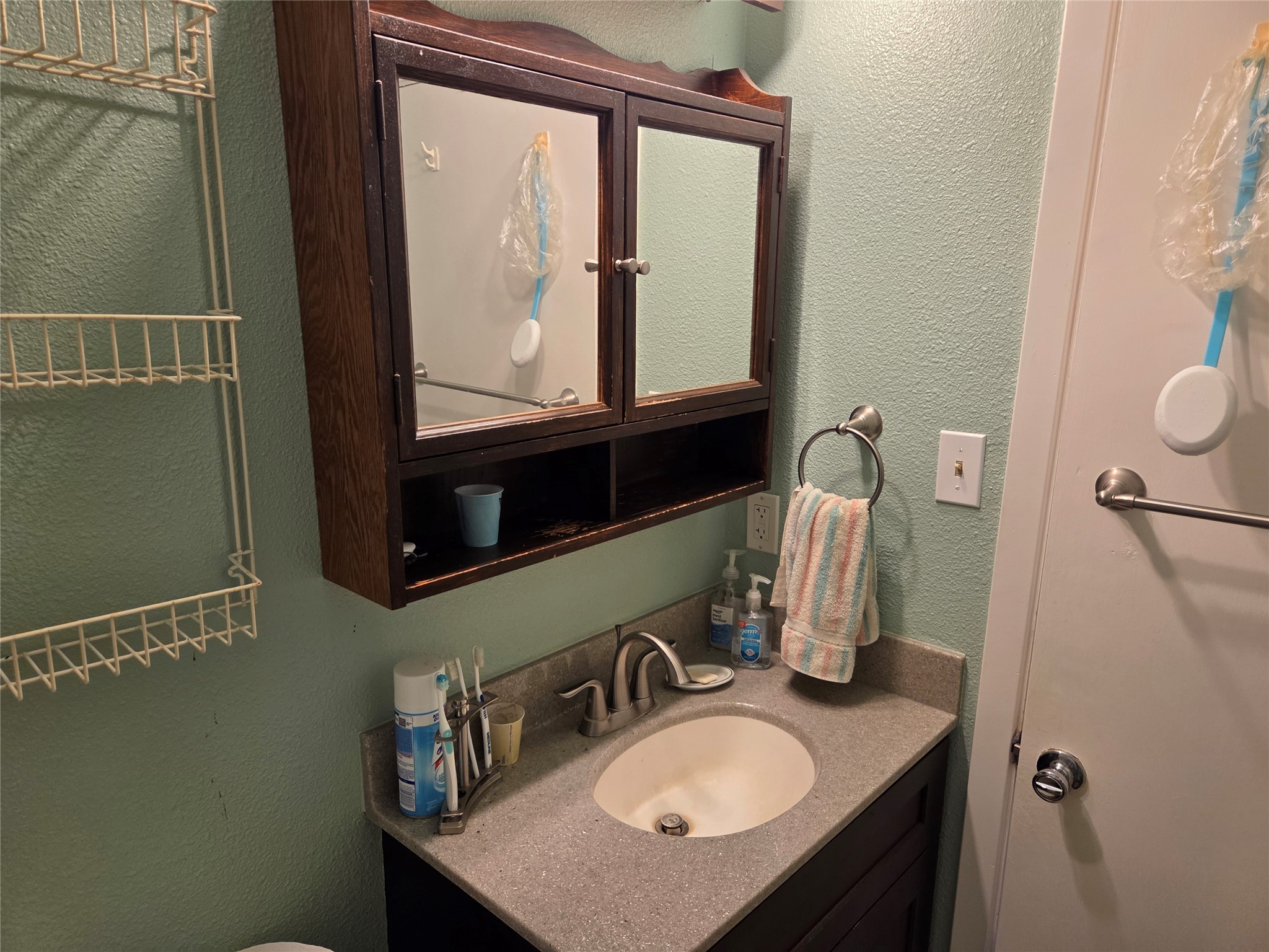 main property photo 12