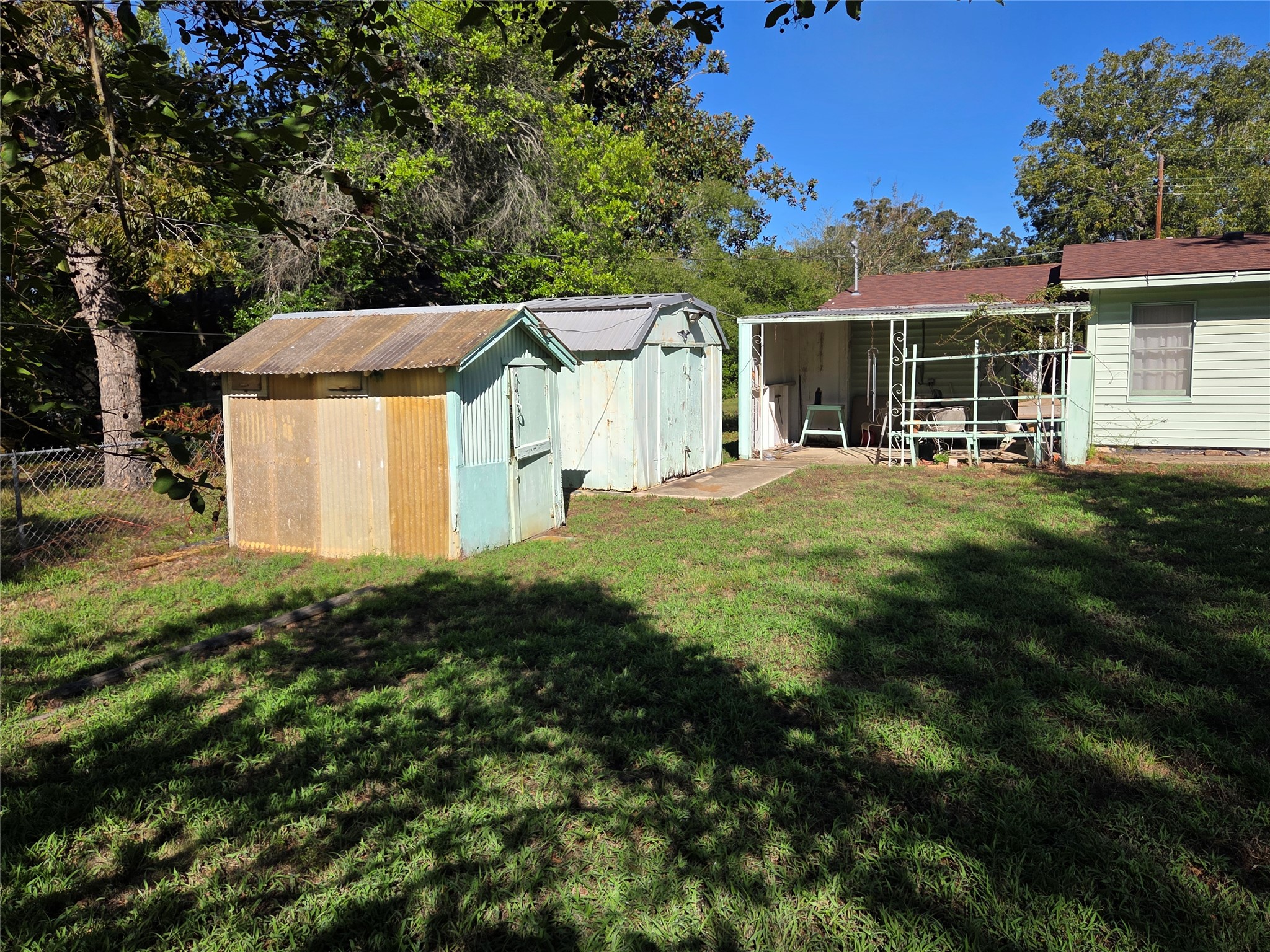 main property photo 6