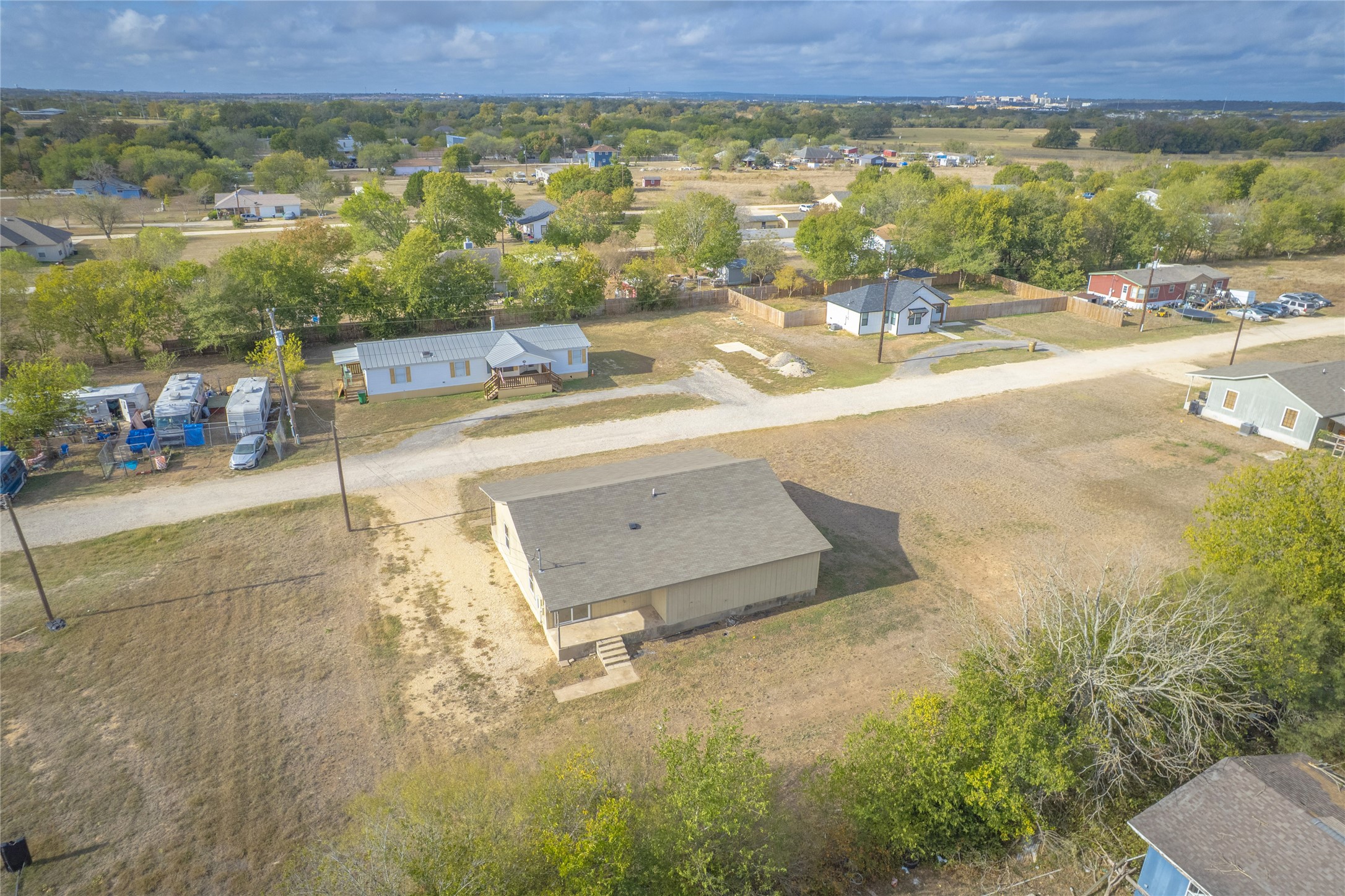 main property photo 25