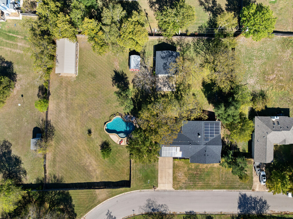 main property photo 29