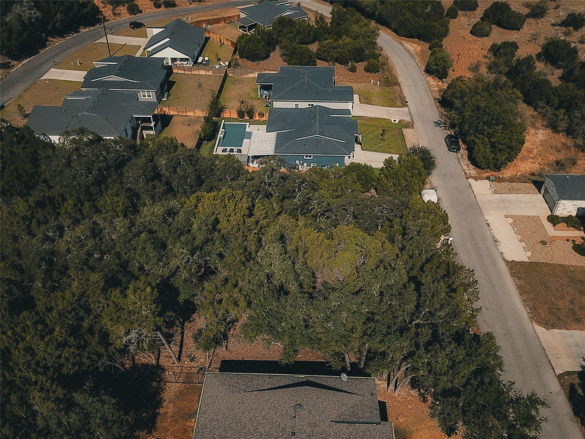 main property photo 11