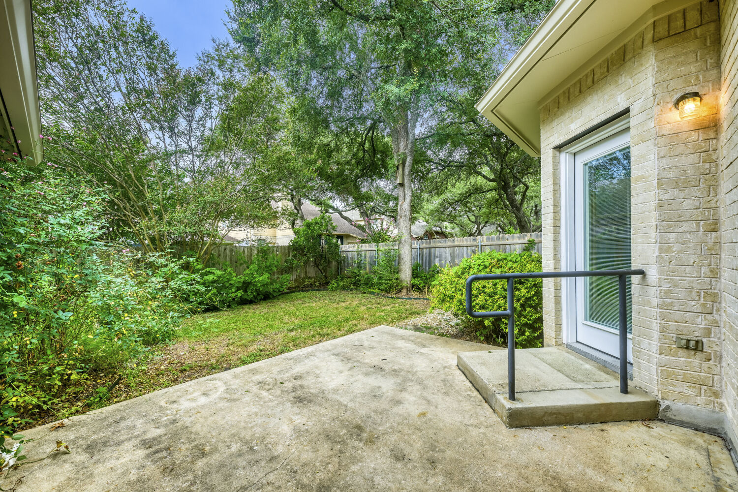 main property photo 39