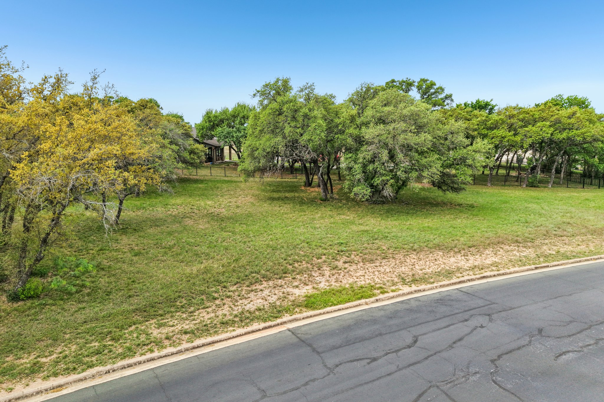 main property photo 10