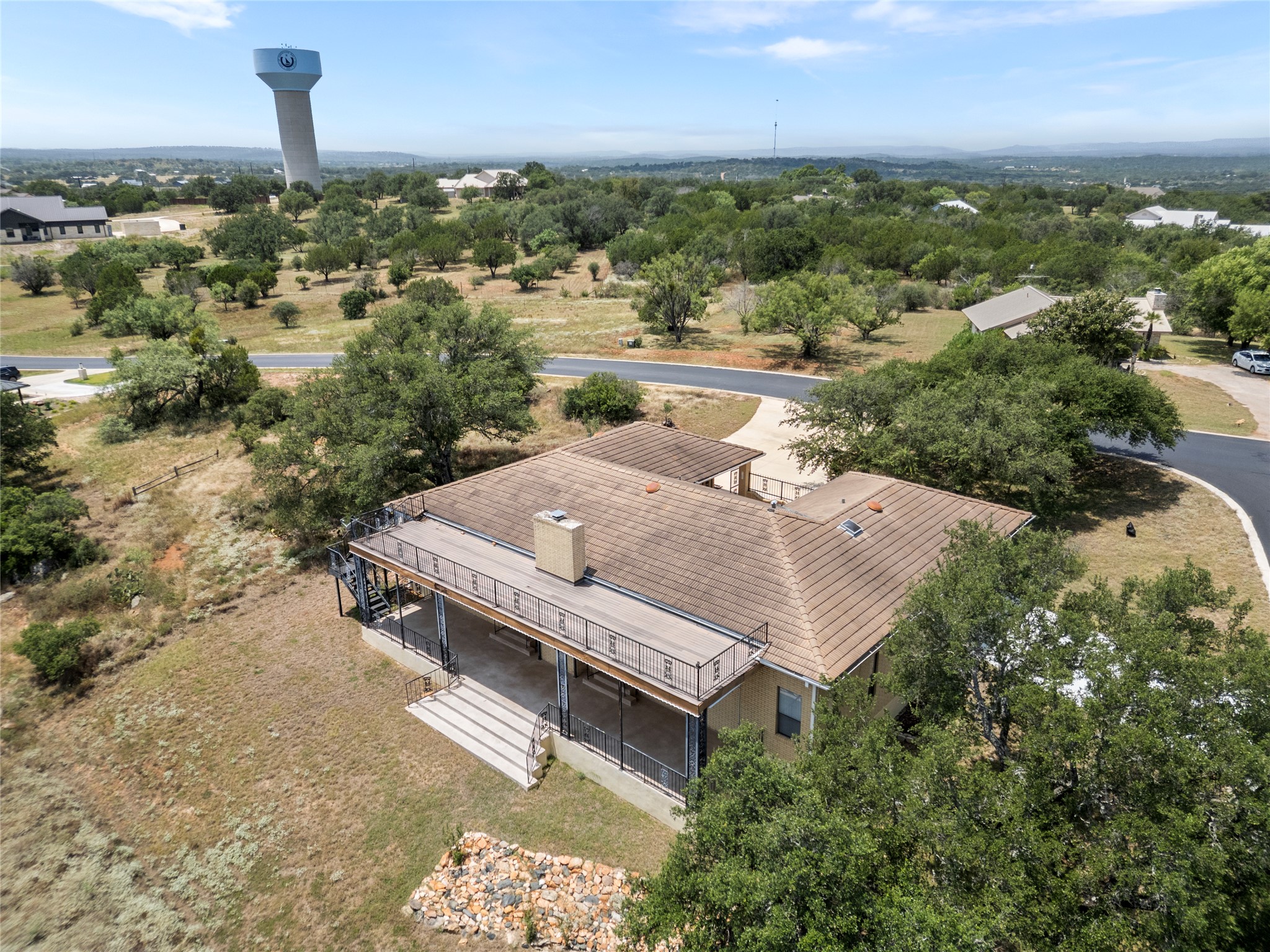 main property photo 35