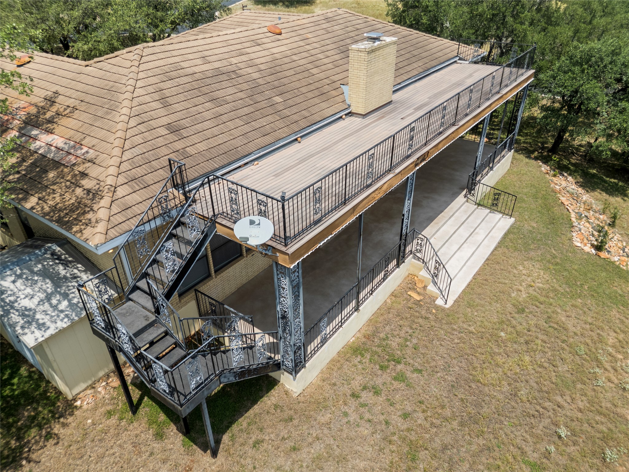 main property photo 36