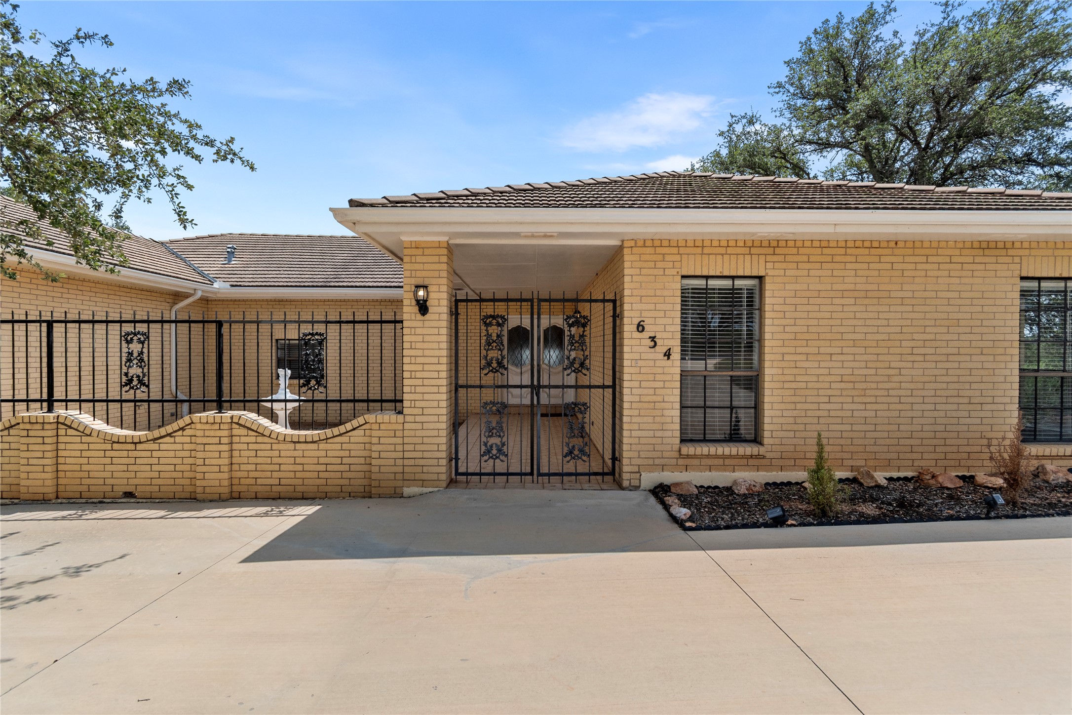 main property photo 4
