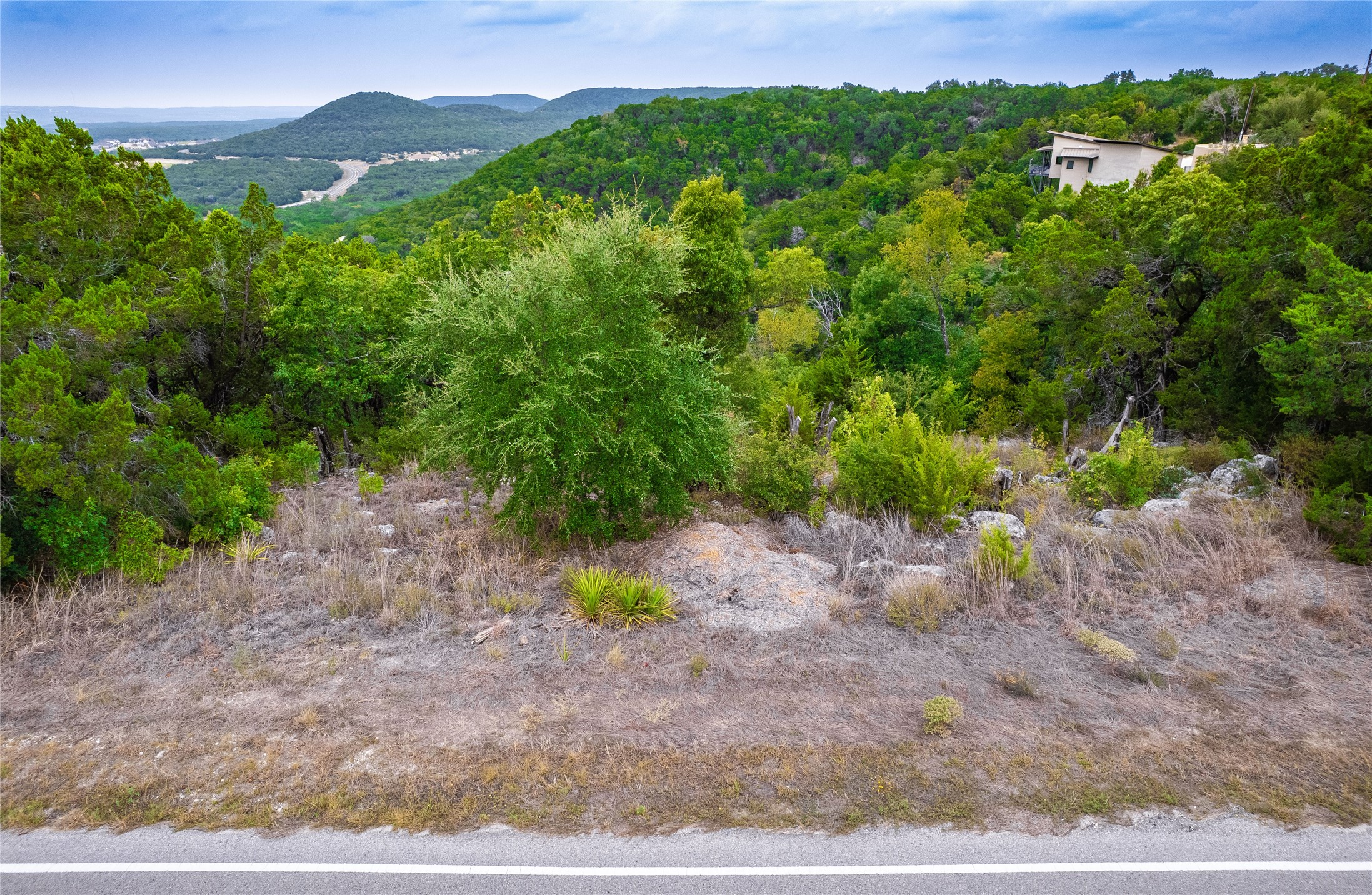 main property photo 4