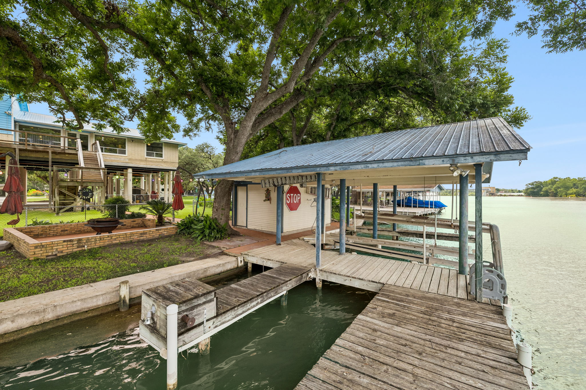 main property photo 29
