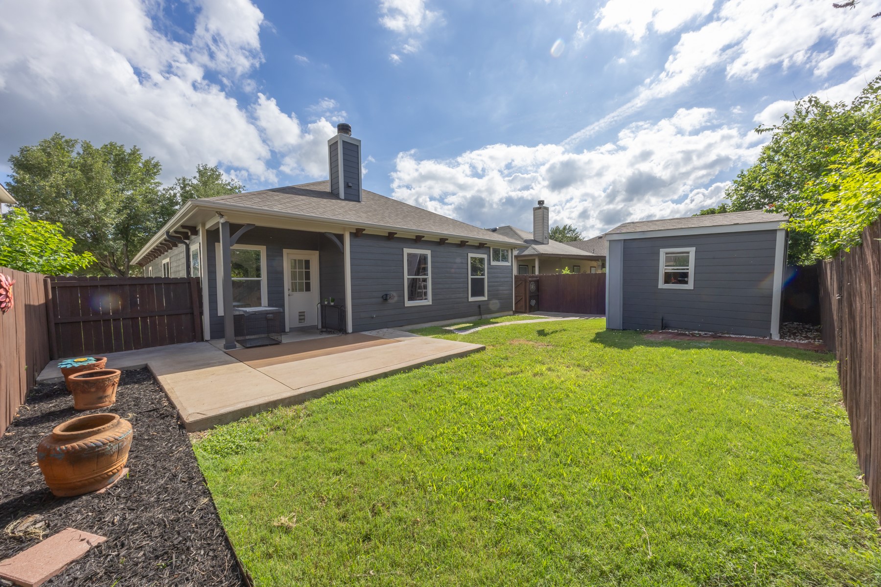 main property photo 13