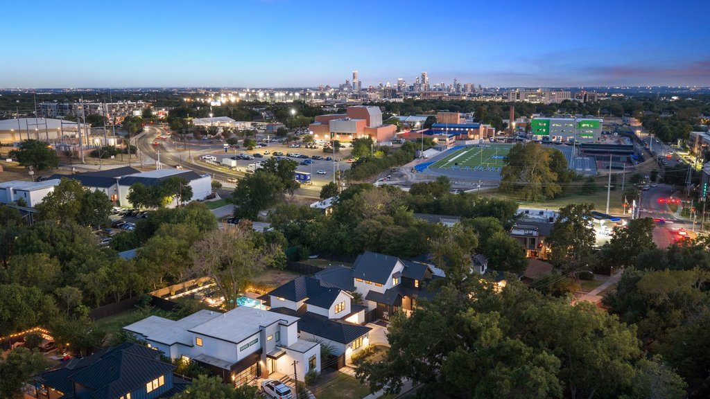 main property photo 39