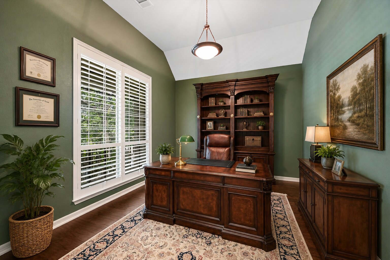 main property photo 10