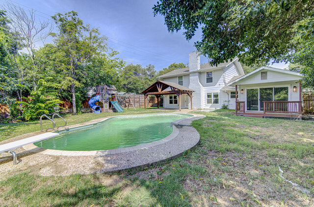 main property photo 31
