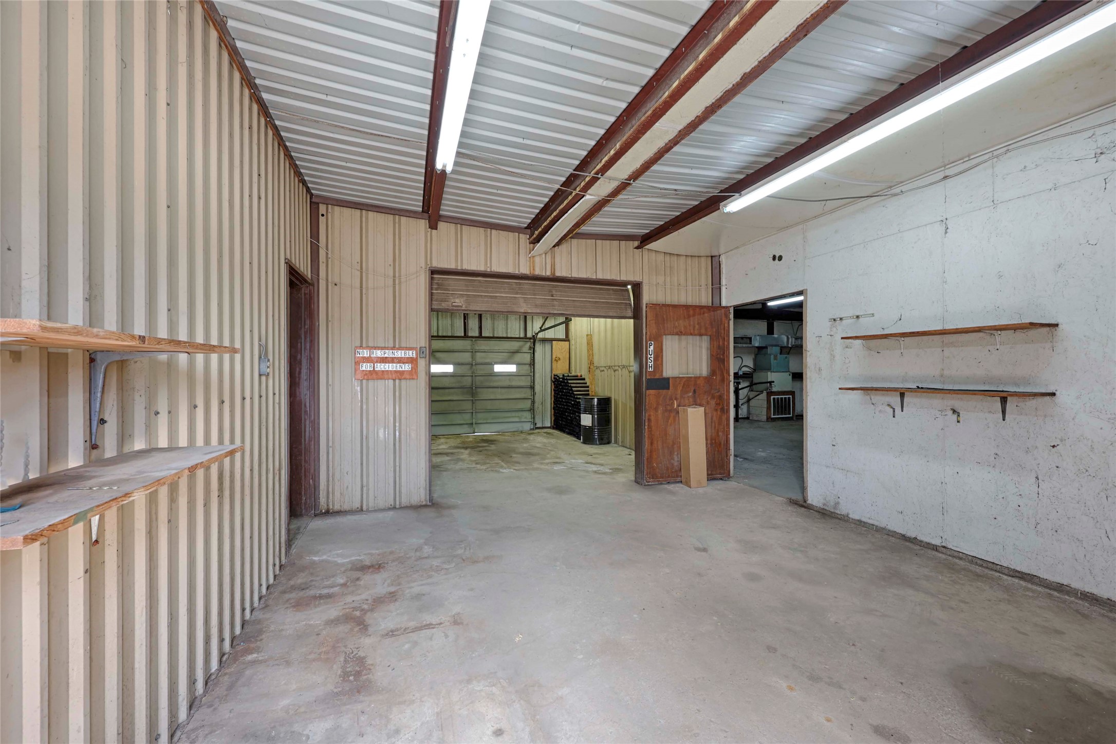 main property photo 12