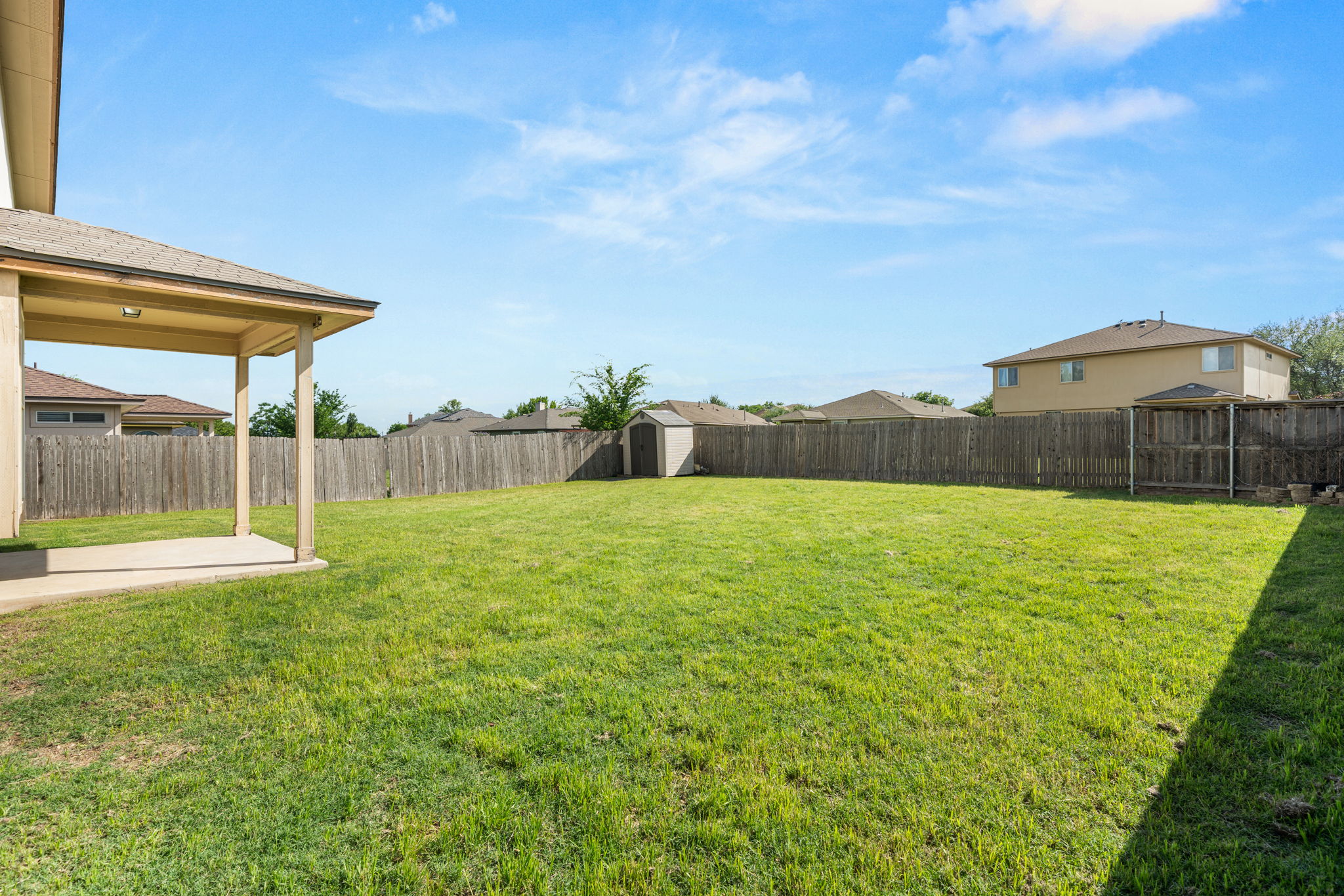 main property photo 28