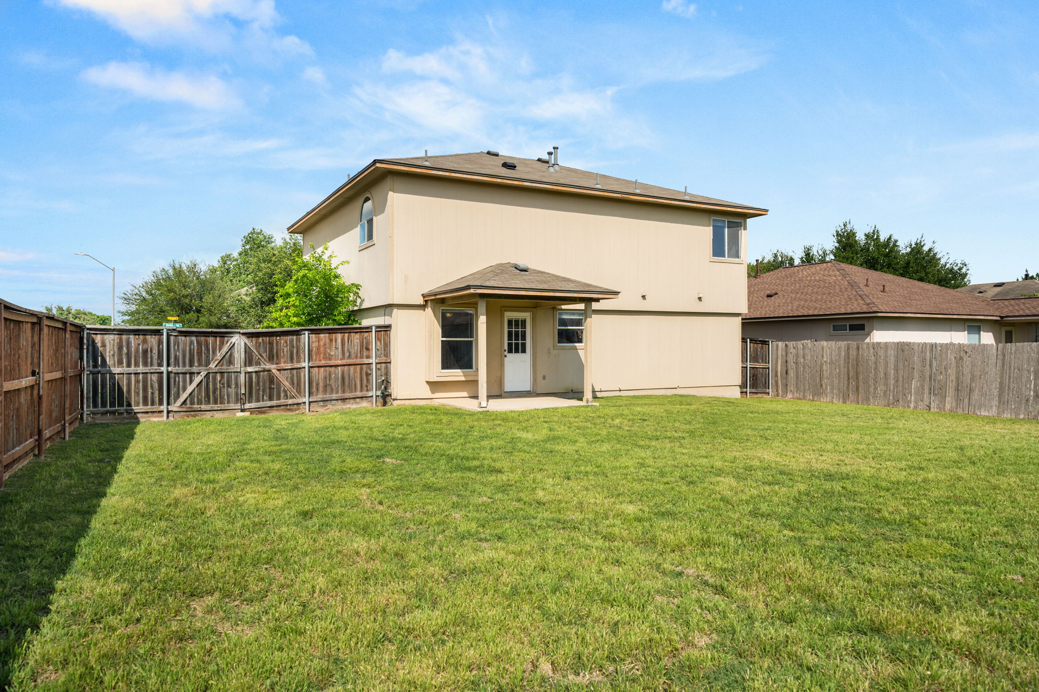 main property photo 29
