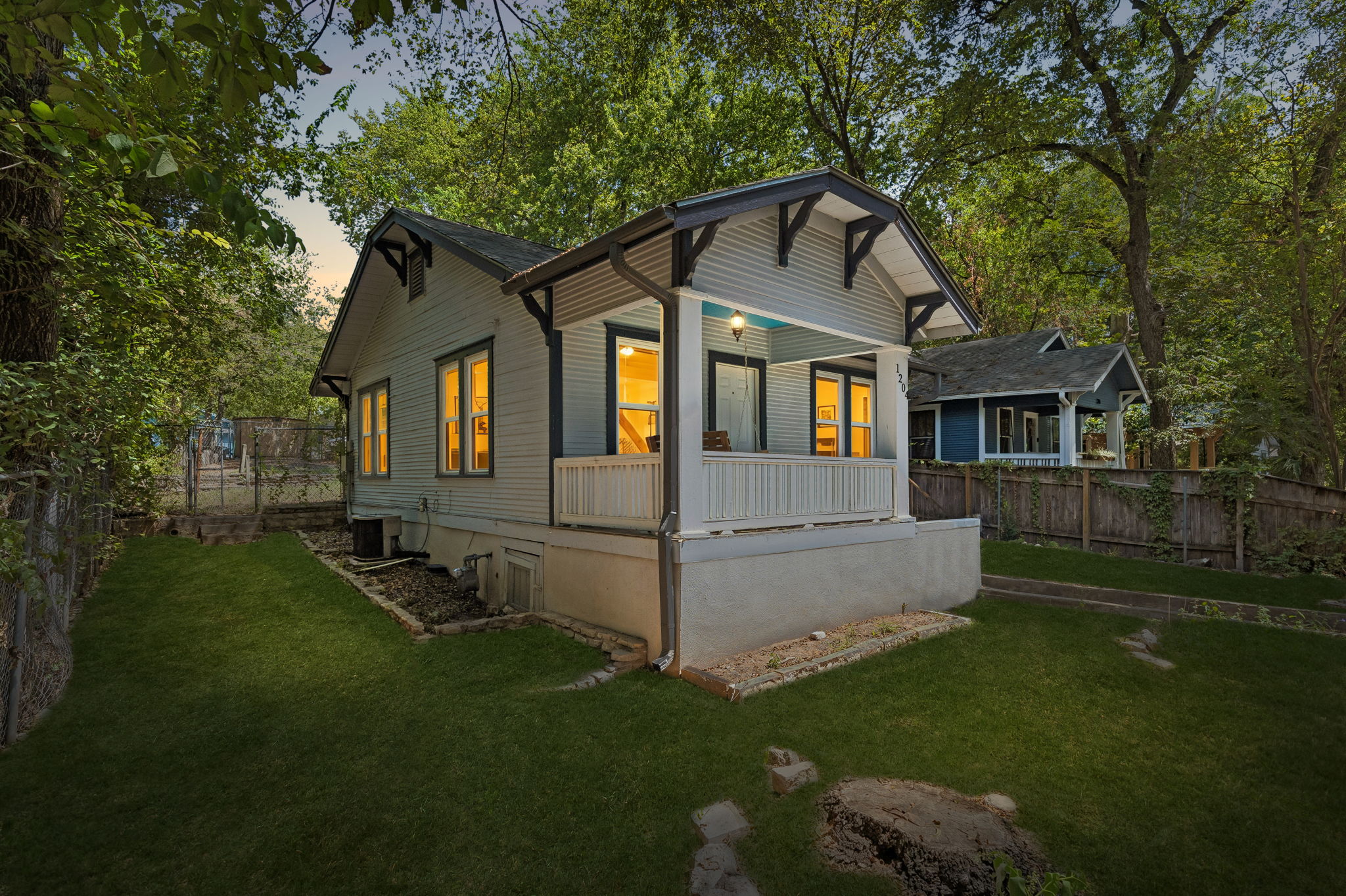 main property photo 9