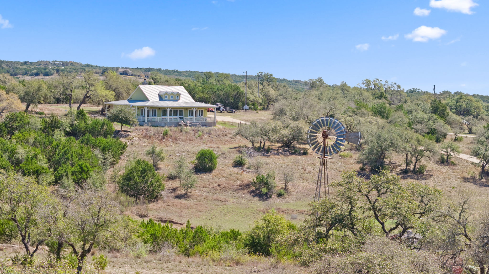 main property photo 30