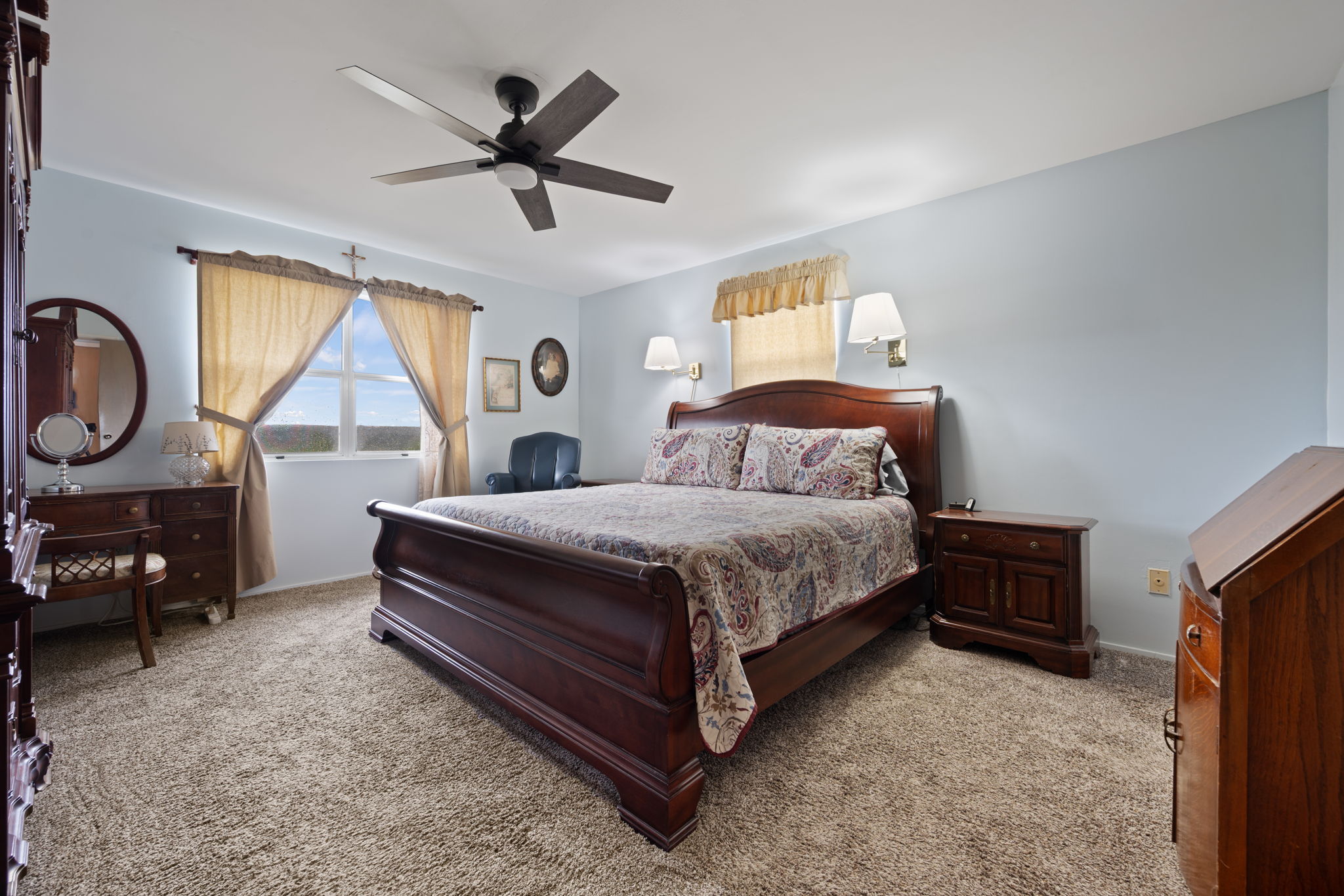 main property photo 13