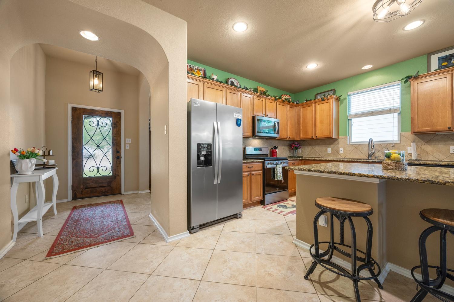 main property photo 3
