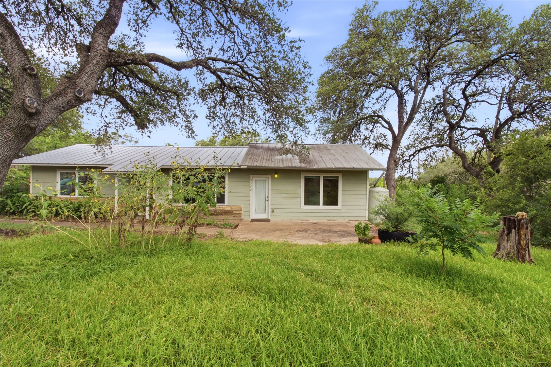 main property photo 15