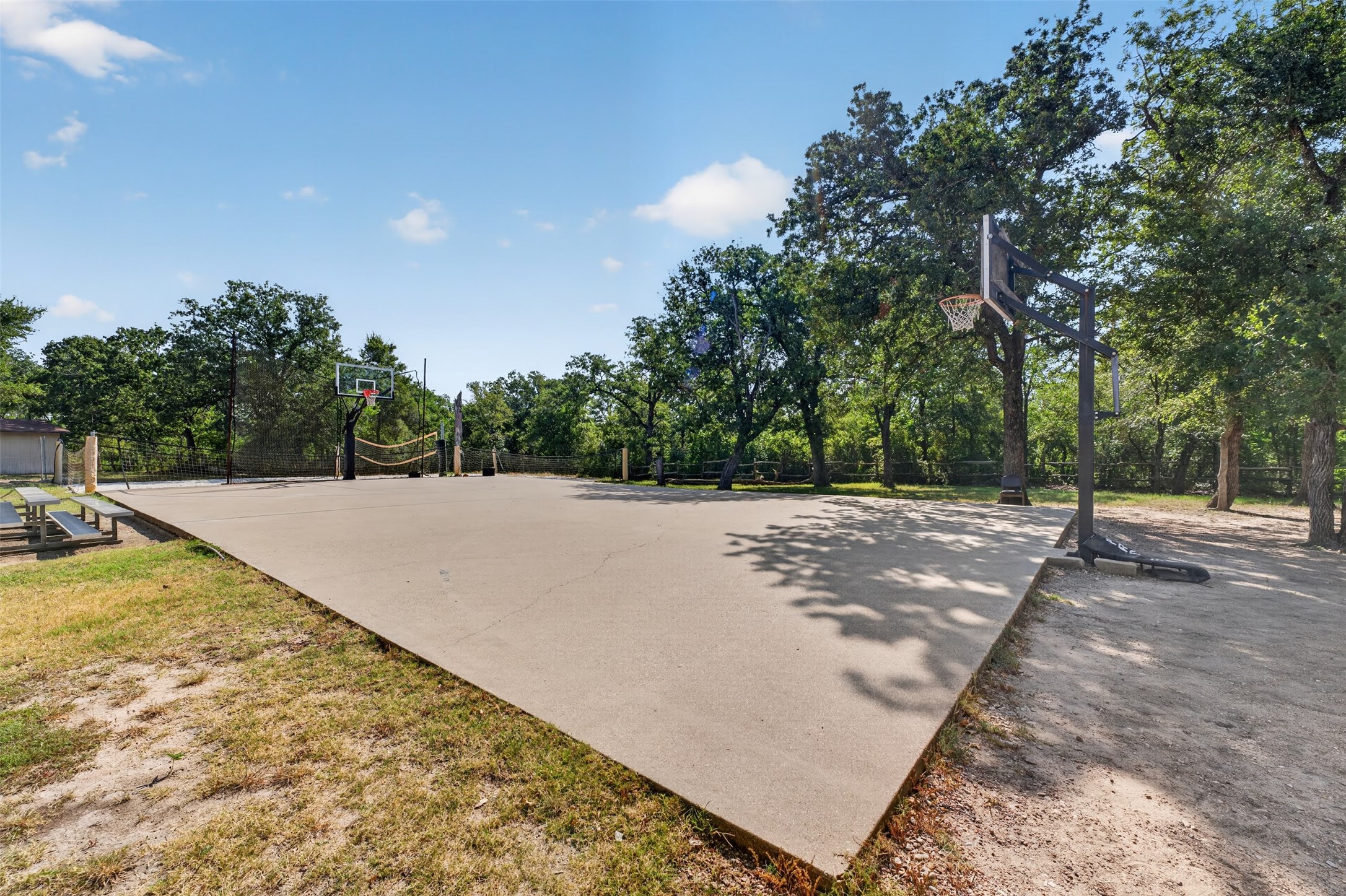 main property photo 18
