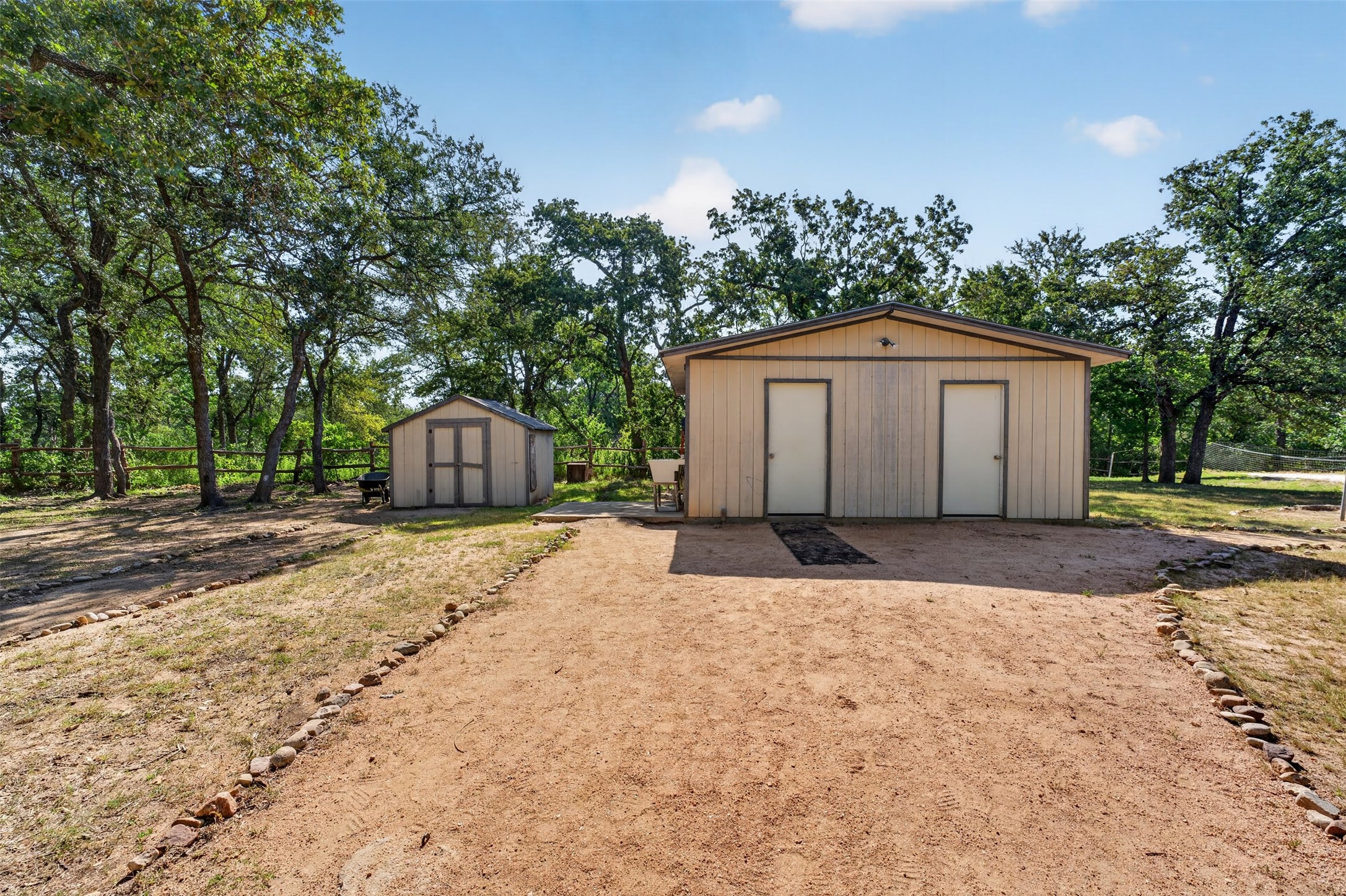 main property photo 25