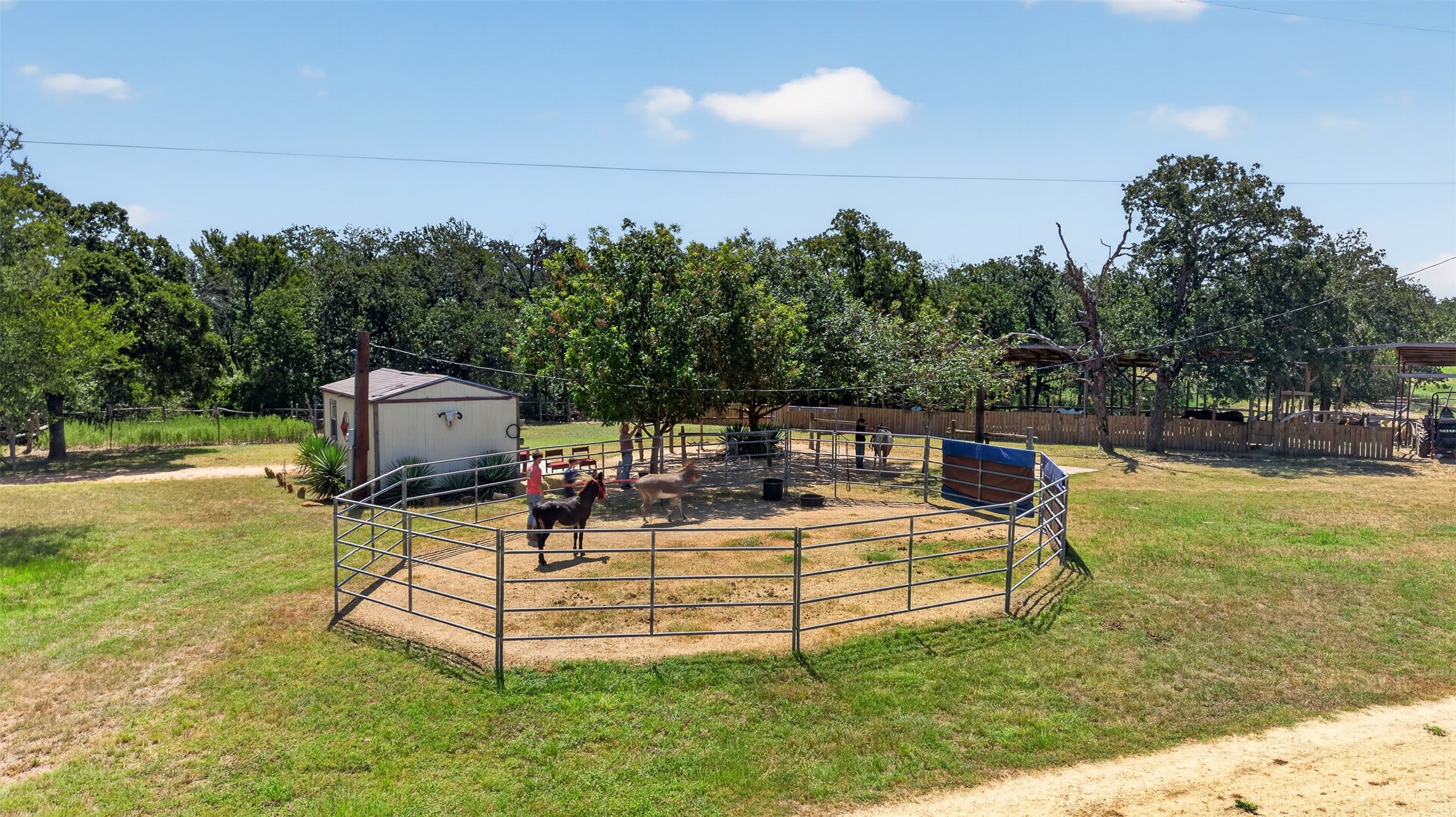 main property photo 8