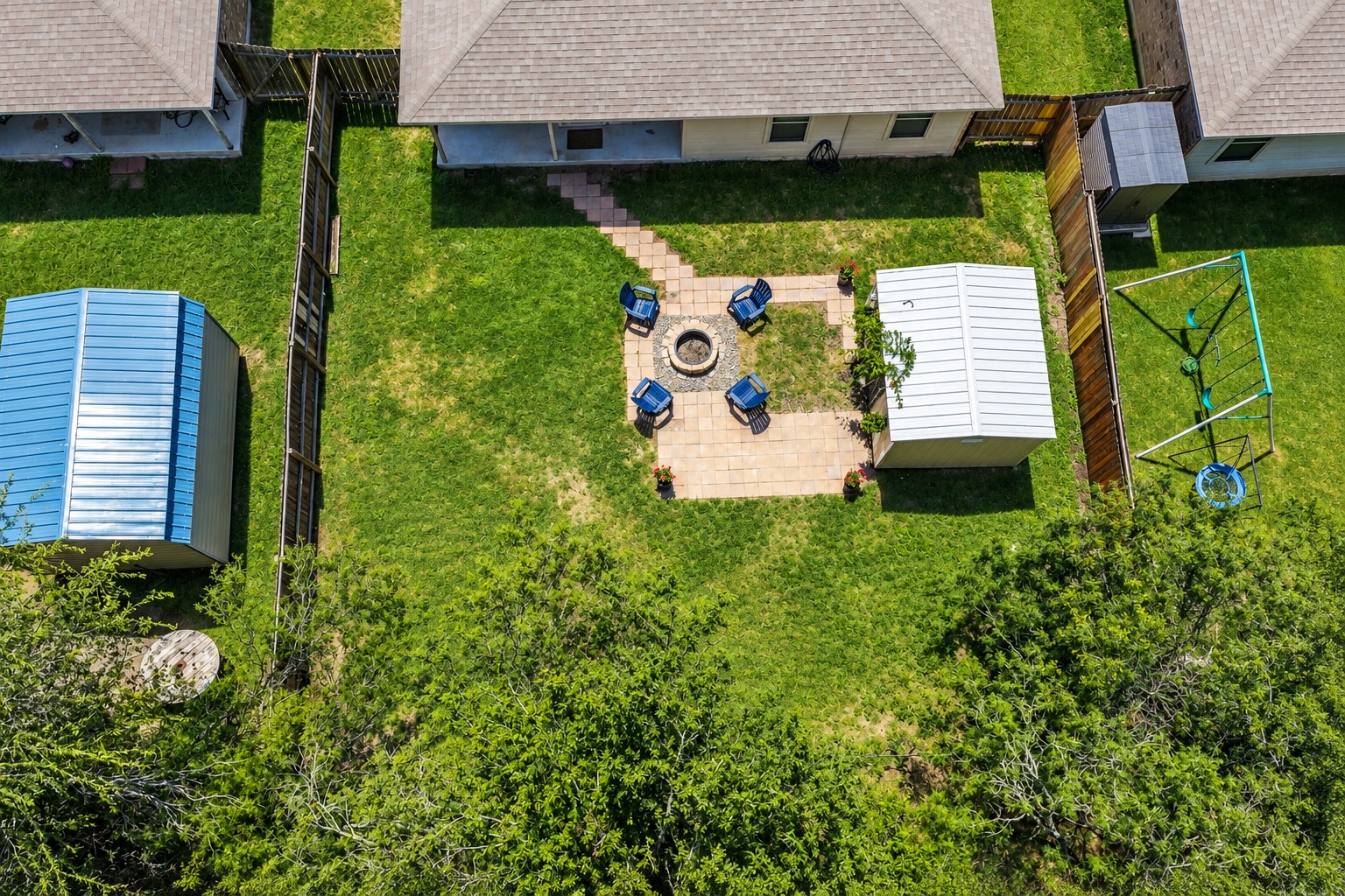 main property photo 12