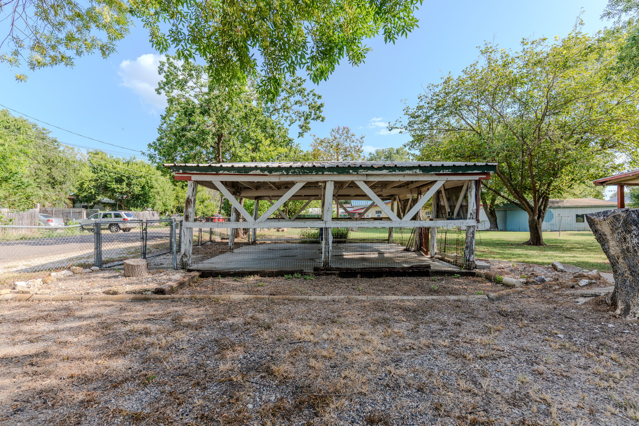 main property photo 17