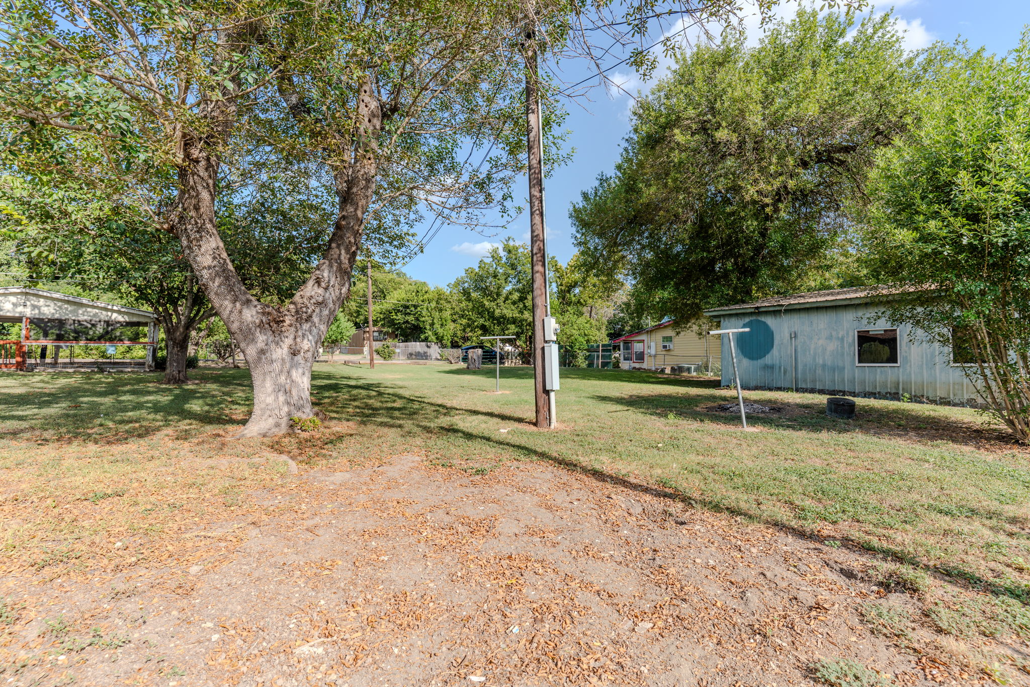 main property photo 31