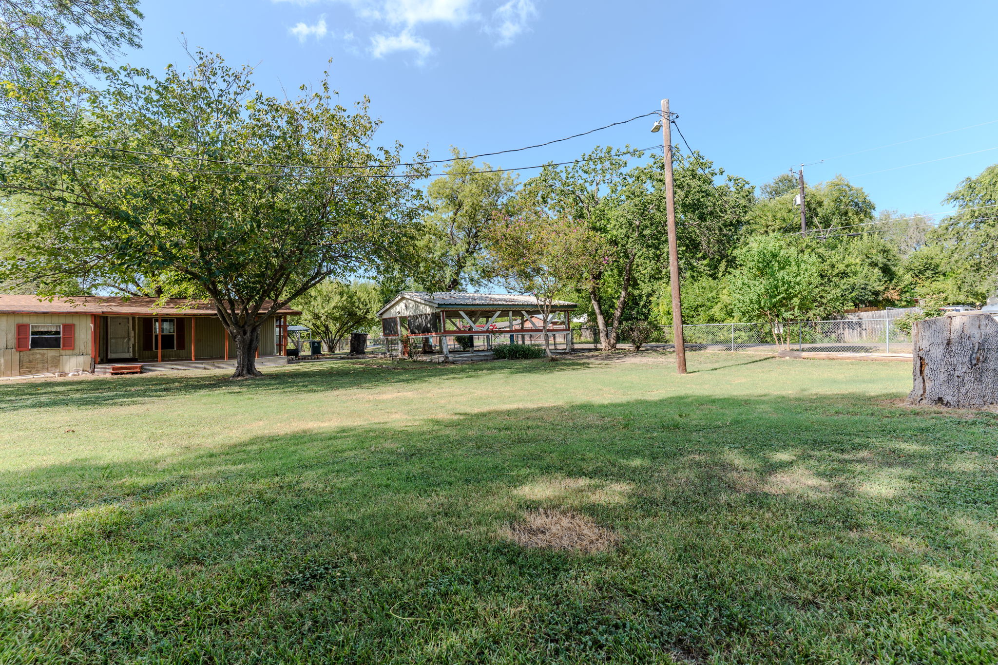 main property photo 34