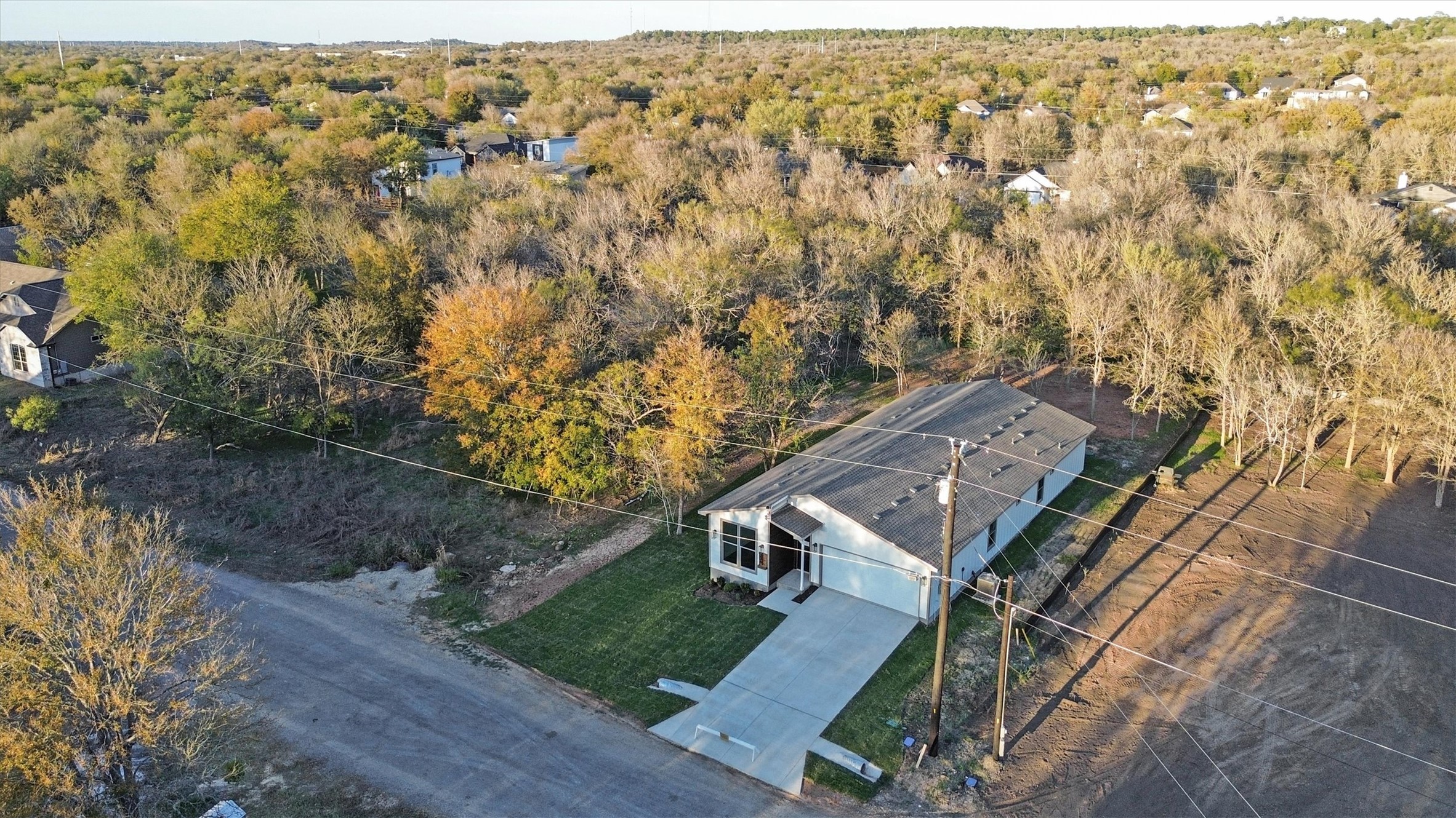 main property photo 32