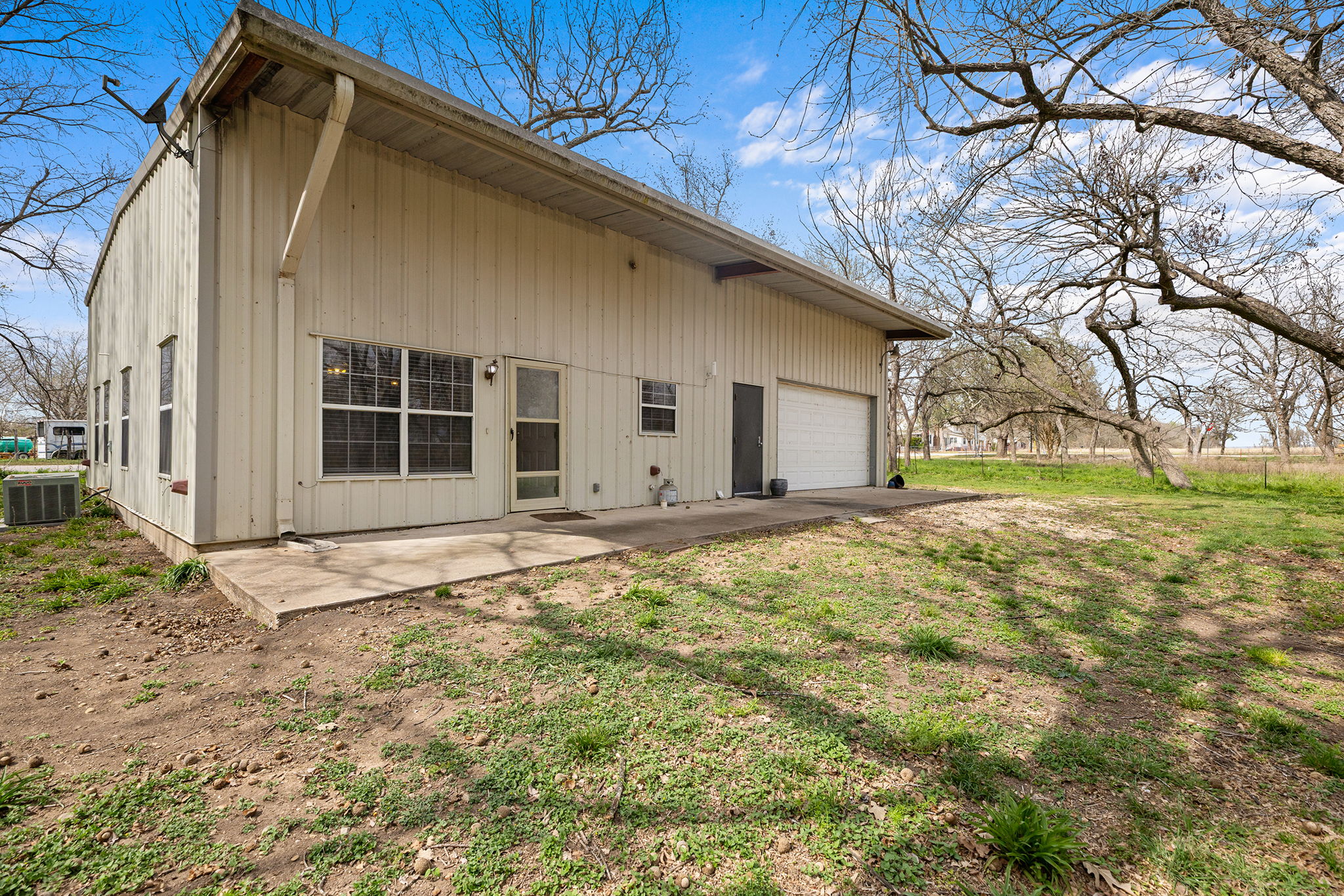 main property photo 20