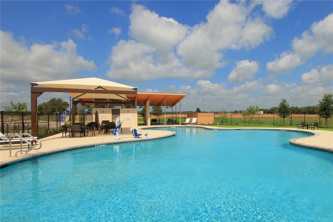main property photo 16