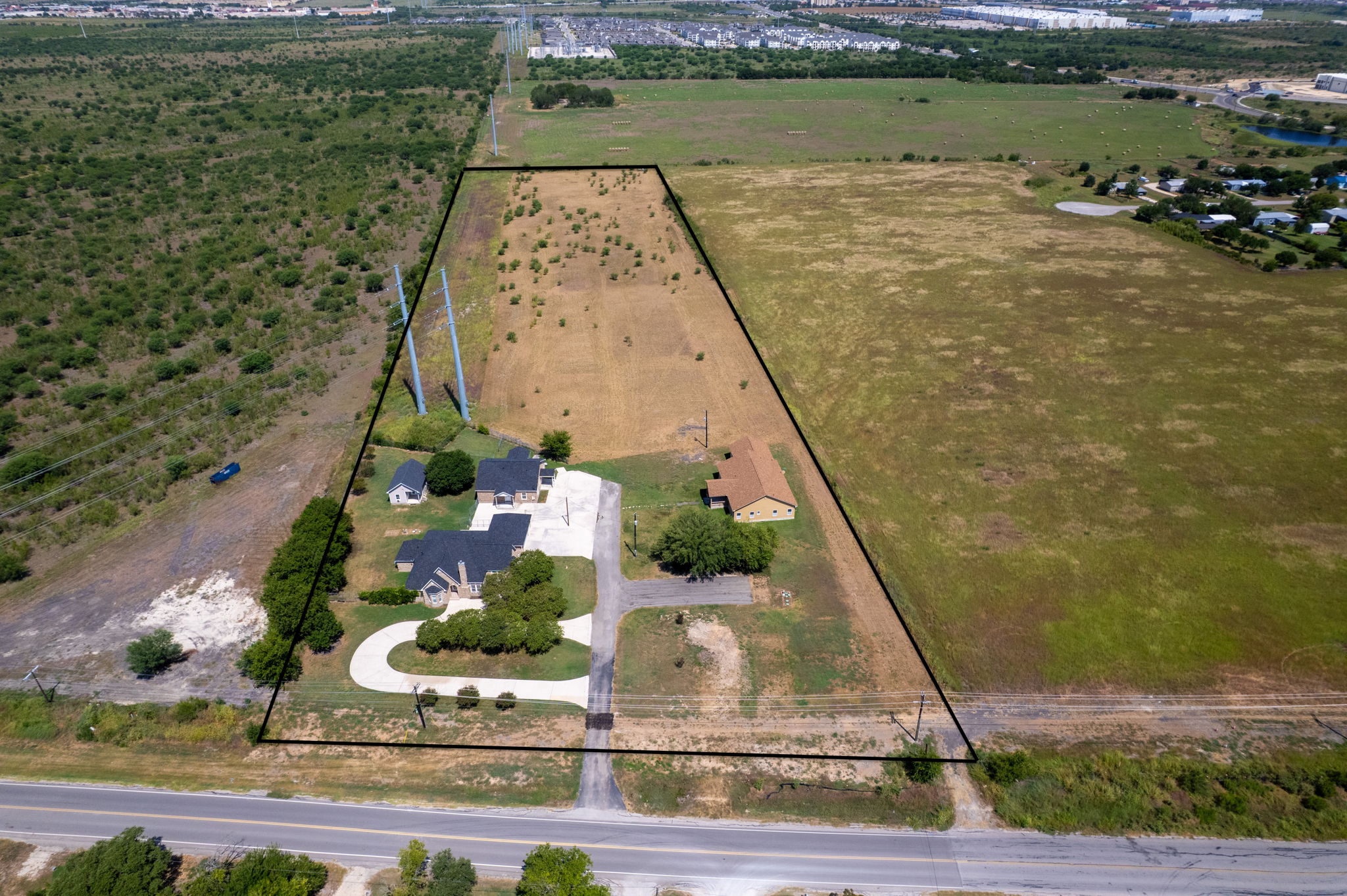main property photo 39