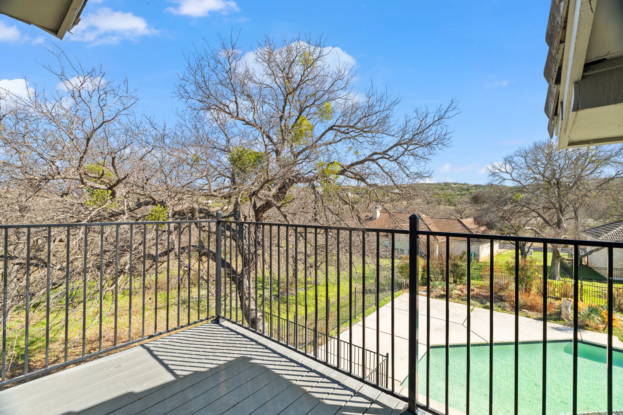 main property photo 34