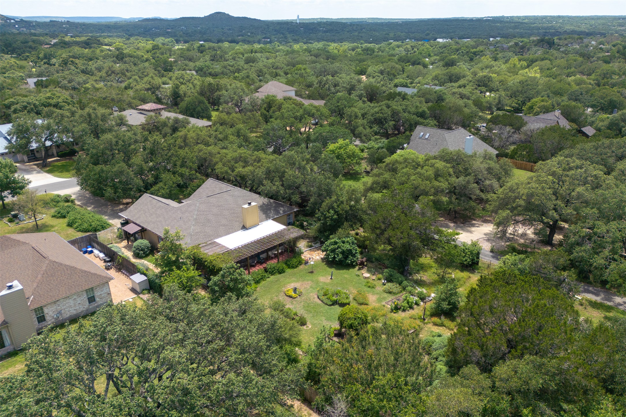 main property photo 25